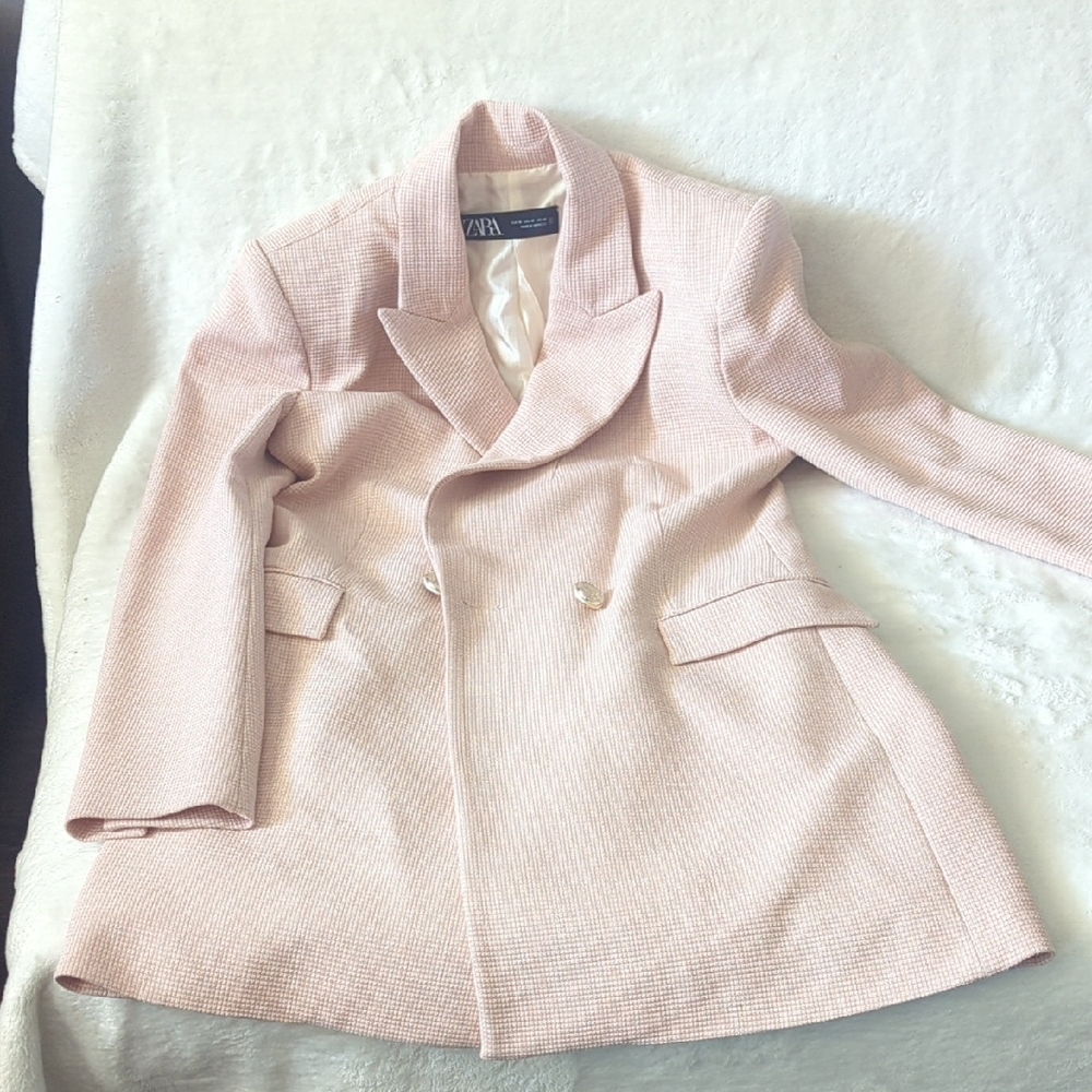 Zara Pink Blazer Modern Minimalist Design